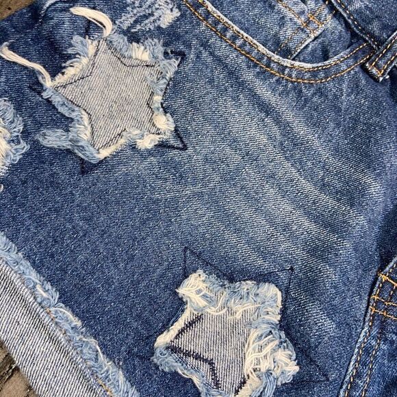 Altar’d state distressed with stars denim shorts - Picture 2 of 5